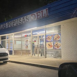 Las Pupusas Deli